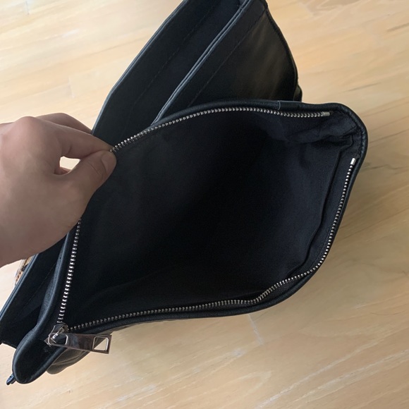 Animal print texture large clutch - Picture 4 of 4